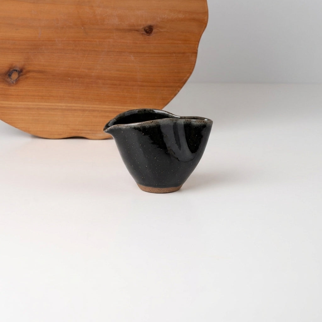 Molheira Andorinha em cerâmica artesanal — tamanho 100ml, argila Flocos, esmalte Preto Ébano