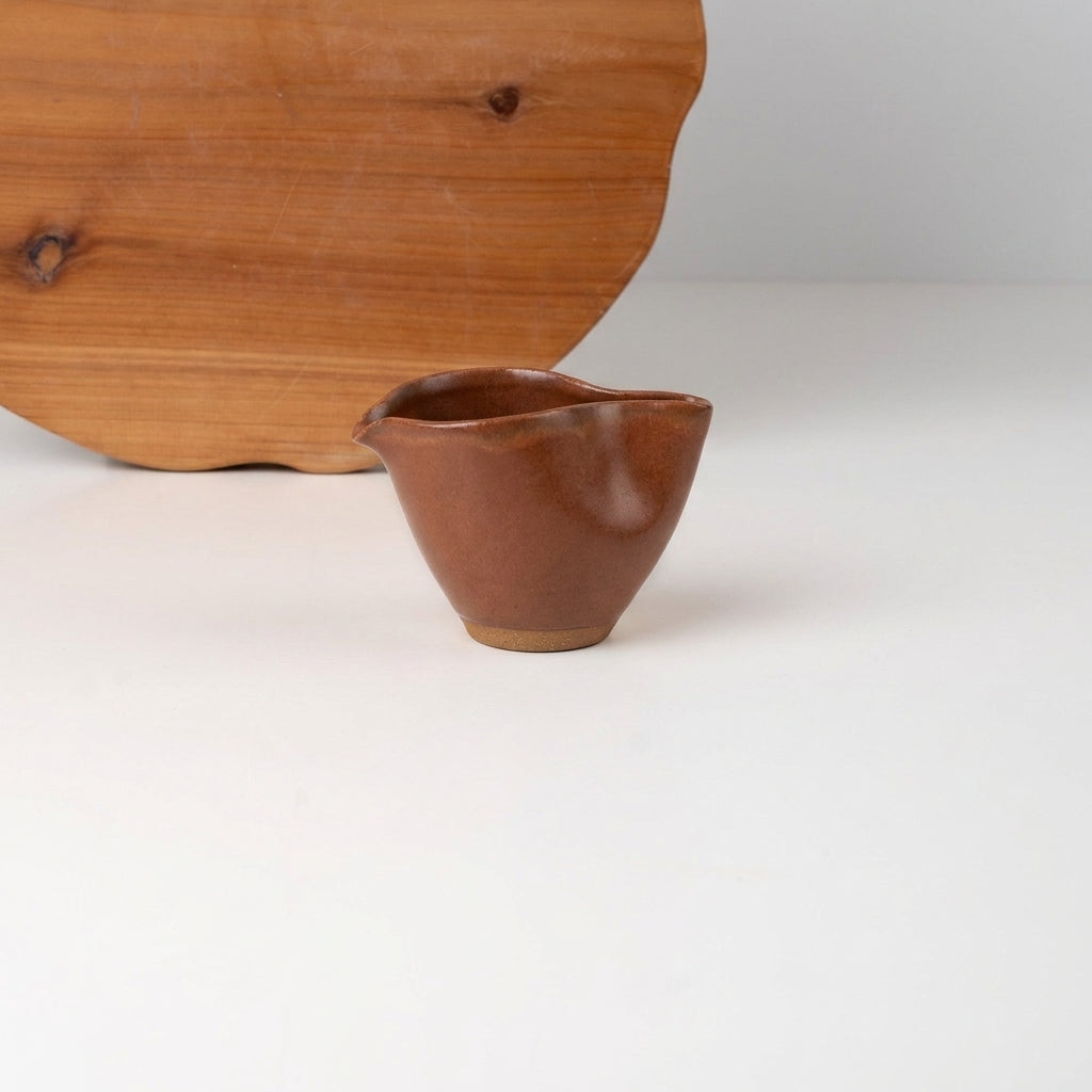 Molheira Andorinha em cerâmica artesanal — tamanho 180ml, argila Cappuccino, esmalte Sol de Terracota