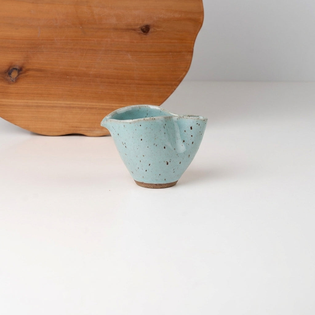 Molheira Andorinha em cerâmica artesanal — tamanho 180ml, argila Flocos, esmalte Jujuba