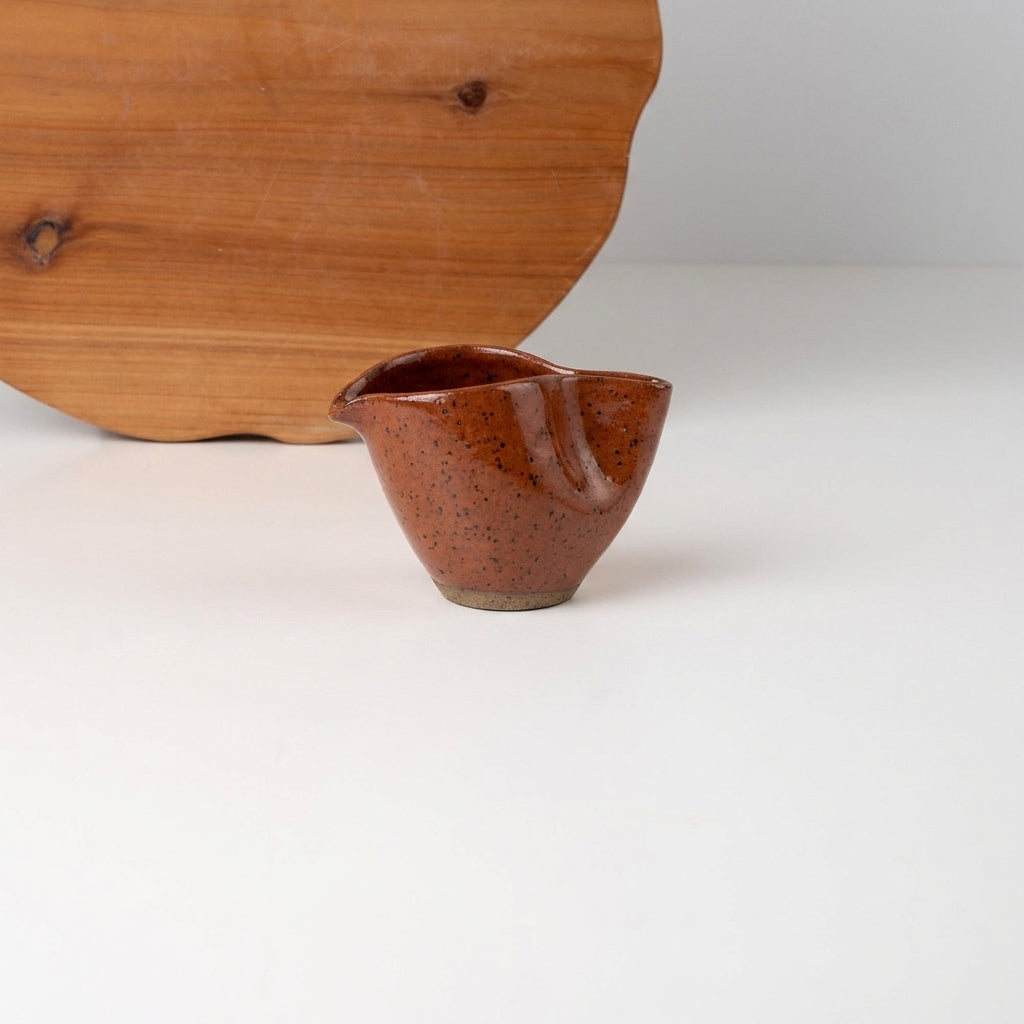 Molheira Andorinha em cerâmica artesanal — tamanho 180ml, argila Flocos, esmalte Sol de Terracota