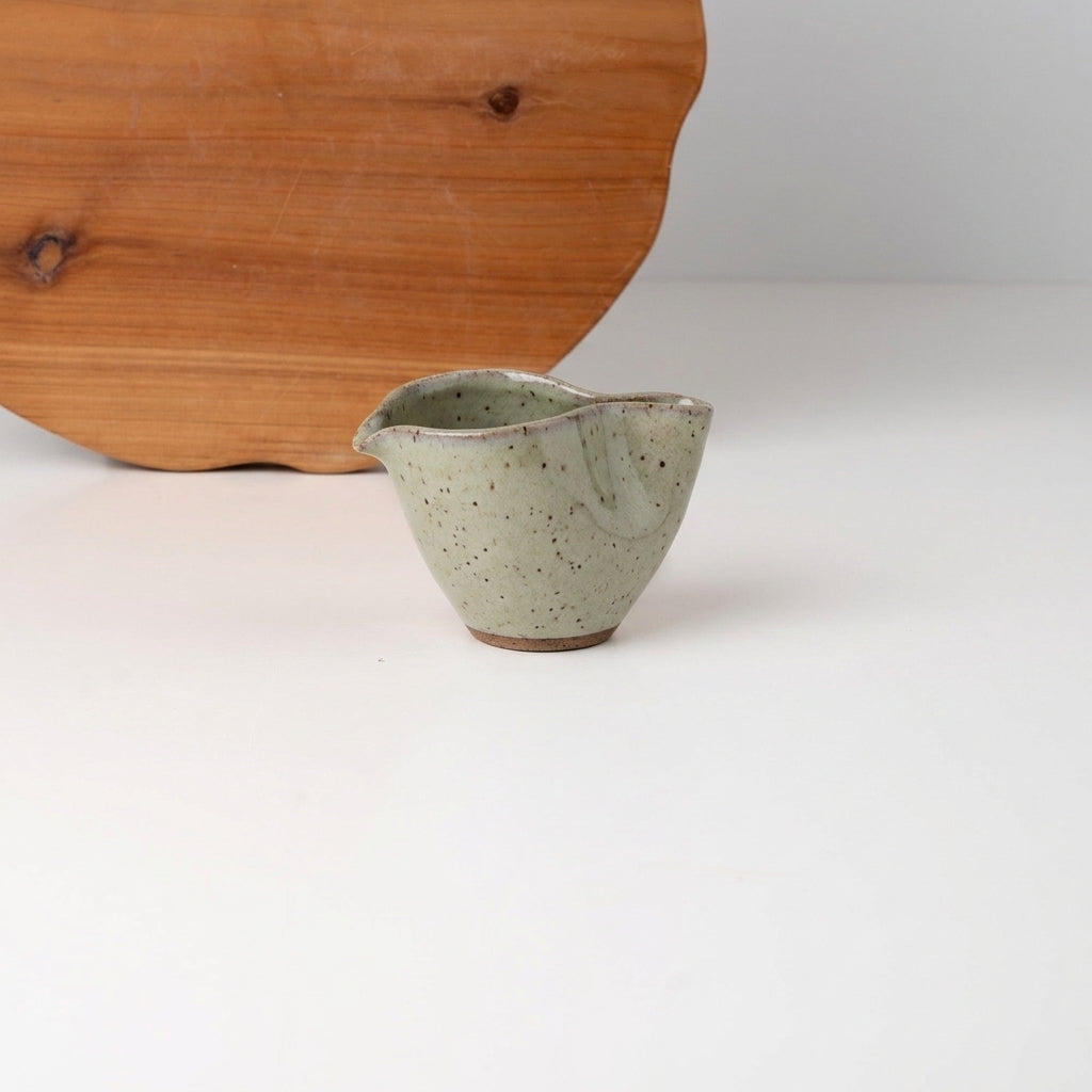 Molheira Andorinha em cerâmica artesanal — tamanho 180ml, argila Flocos, esmalte Verde Pompeia