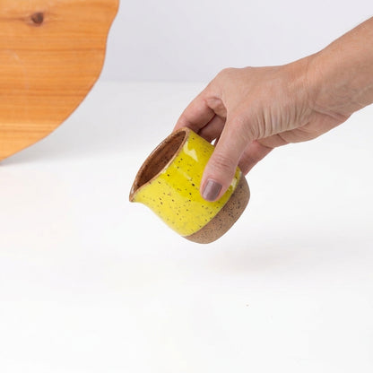 Molheira Cumbuca em cerâmica artesanal — tamanho 100ML, argila Flocos, esmalte Amarelo Intenso