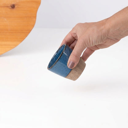 Molheira Cumbuca em cerâmica artesanal — tamanho 100ML, argila Flocos, esmalte Azul Safira