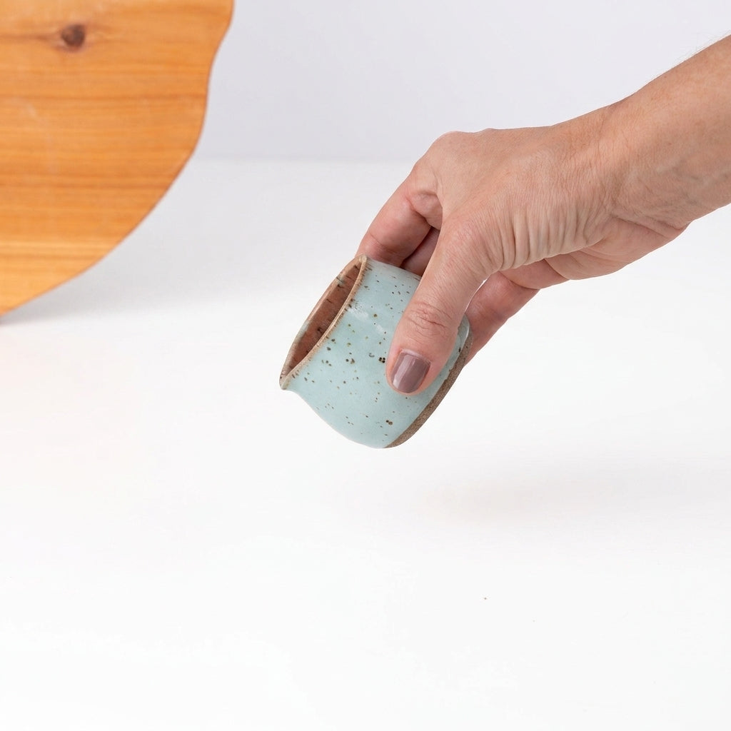 Molheira Cumbuca em cerâmica artesanal — tamanho 100ML, argila Flocos, esmalte Jujuba