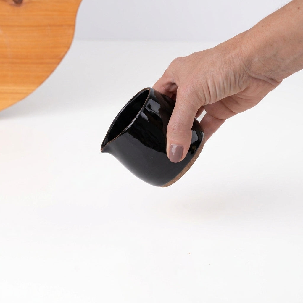 Molheira Cumbuca em cerâmica artesanal — tamanho 180ML, argila Cappuccino, esmalte Preto Ébano