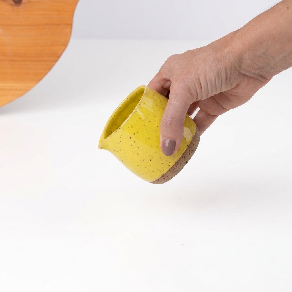 Molheira Cumbuca em cerâmica artesanal — tamanho 180ML, argila Flocos, esmalte Amarelo Intenso