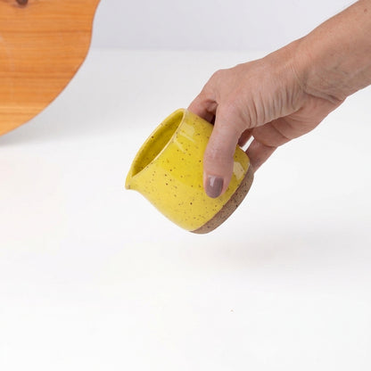 Molheira Cumbuca em cerâmica artesanal — tamanho 180ML, argila Flocos, esmalte Amarelo Intenso