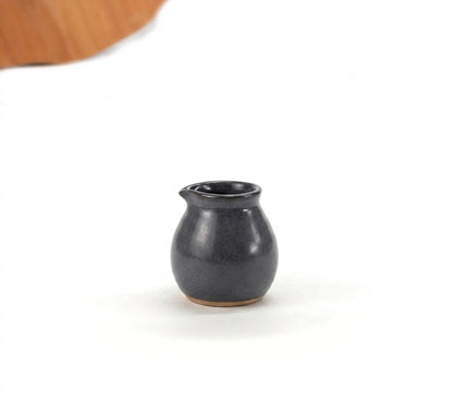 Molheira Esfera com bico em cerâmica artesanal — argila Cappuccino, esmalte Grafite