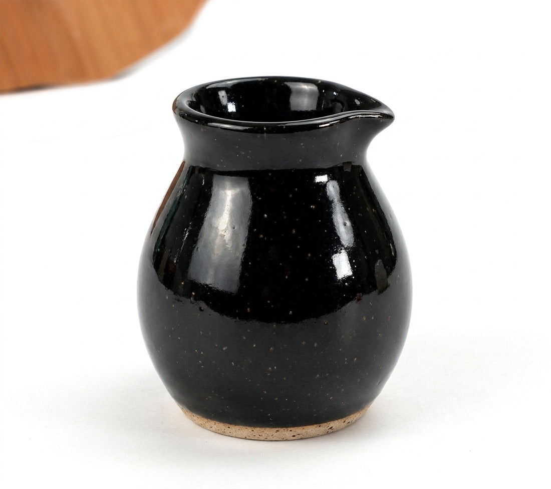 Molheira Esfera com bico em cerâmica artesanal — argila Flocos, esmalte Preto Ébano