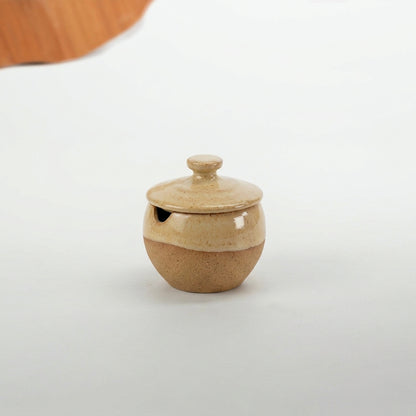Pimenteiro Abaloado com tampa em cerâmica artesanal — argila Cappuccino, esmalte Pedra Sabão