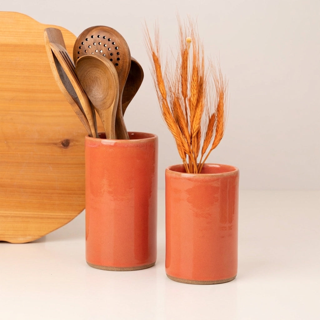 Porta Utensílios em cerâmica artesanal — argila Cappuccino, esmalte Laranja Intenso