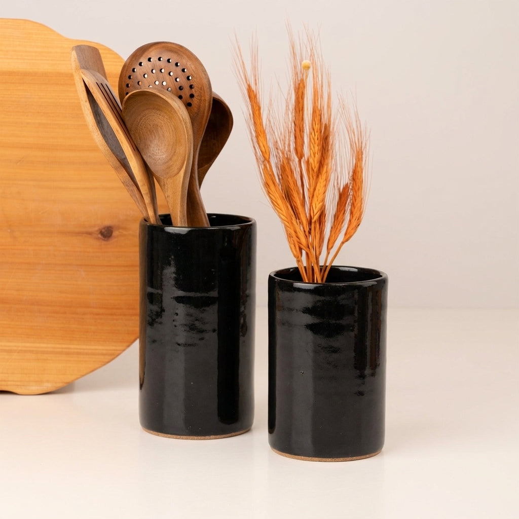 Porta Utensílios em cerâmica artesanal — argila Cappuccino, esmalte Preto Ébano