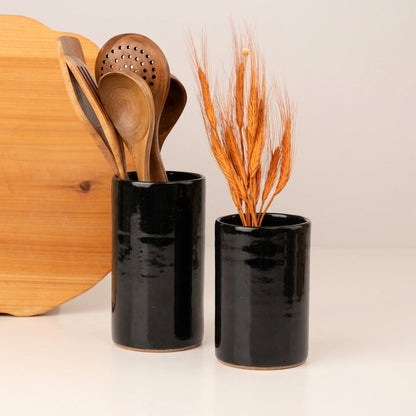 Porta Utensílios em cerâmica artesanal — argila Cappuccino, esmalte Preto Ébano