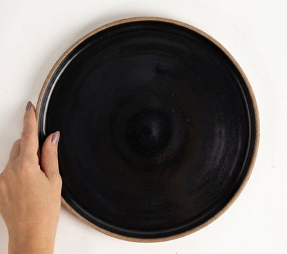 Prato Borda Reta Refeição em cerâmica artesanal — argila Flocos, esmalte Preto Ébano