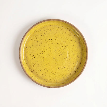 Prato Borda Reta Salada em cerâmica artesanal — argila Flocos, esmalte Amarelo Intenso