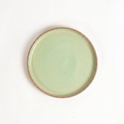 Prato Borda Reta Sobremesa em cerâmica artesanal — argila Cappuccino, esmalte Verde Menta