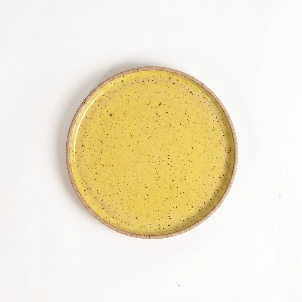 Prato Borda Reta Sobremesa em cerâmica artesanal — argila Flocos, esmalte Amarelo Intenso