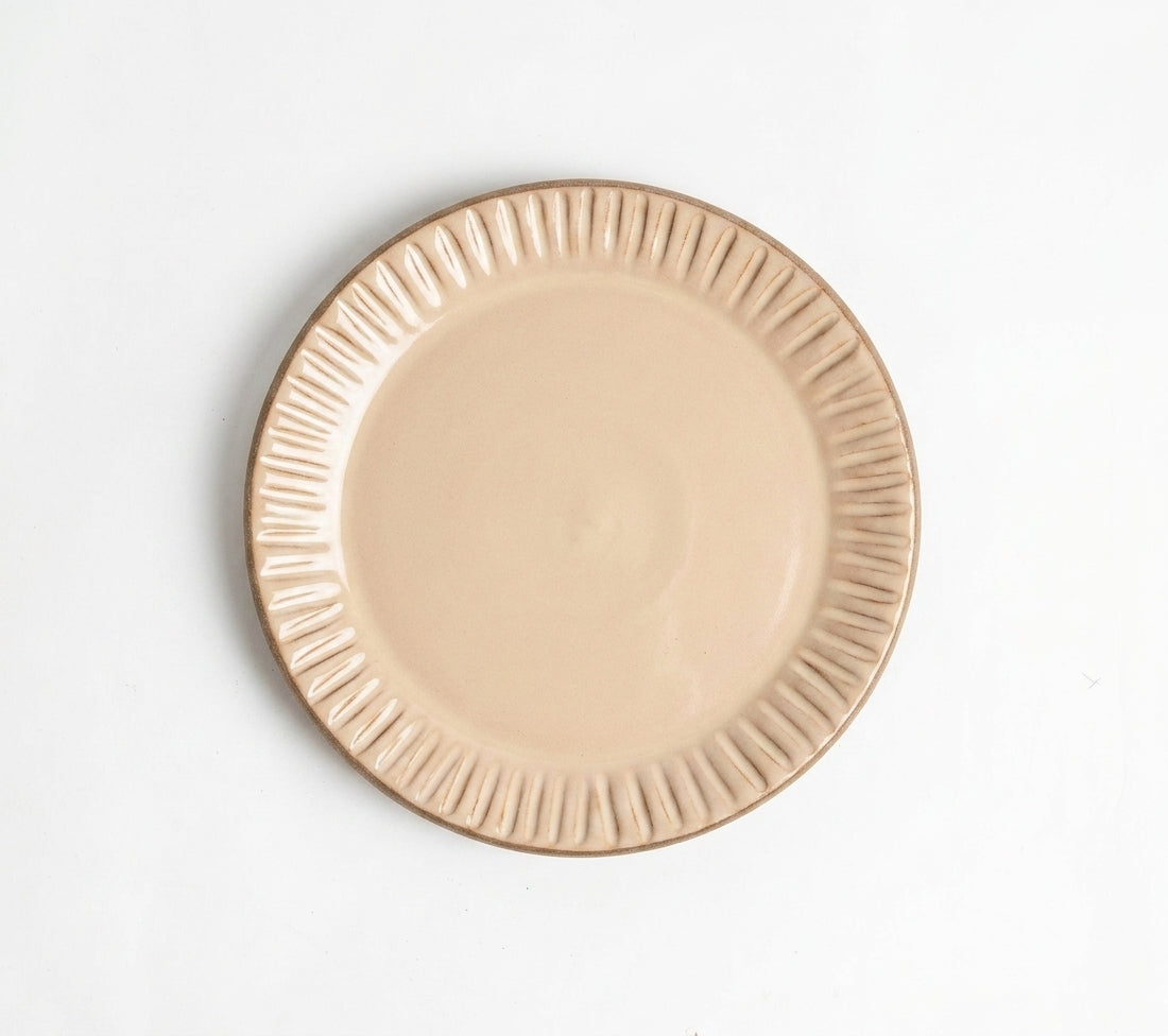 Prato Carving Sobremesa em cerâmica artesanal — argila Cappuccino, esmalte Nude