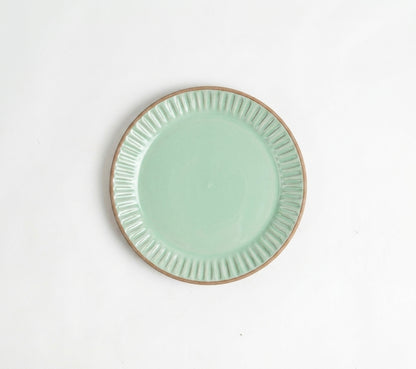 Prato Carving Sobremesa em cerâmica artesanal — argila Cappuccino, esmalte Verde Menta