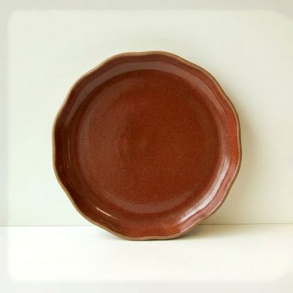 Prato Encontro Salada Orgânico em cerâmica artesanal — argila Cappuccino, esmalte Sol de Terracota
