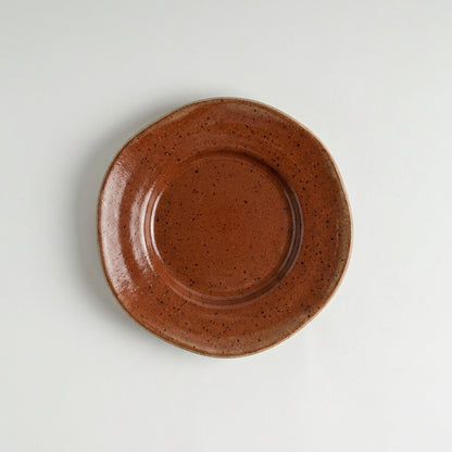 Prato Flor fundo orgânico em cerâmica artesanal — argila Flocos, esmalte Sol de Terracota