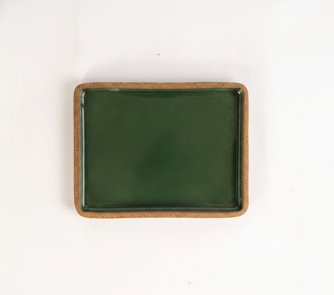 Prato Retangular Borda Reta em cerâmica artesanal — tamanho 22CM x 17CM, argila Flocos, esmalte Verde Exército