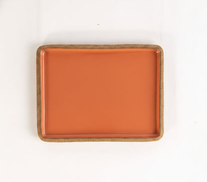 Prato Retangular Borda Reta em cerâmica artesanal — tamanho 26CM x 20CM, argila Cappuccino, esmalte Sol de Terracota