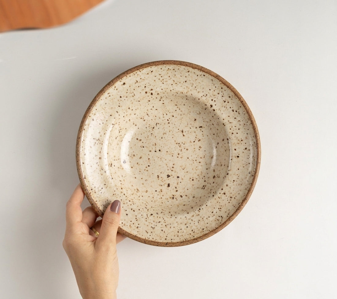 Prato Risoto Borda Alta em cerâmica artesanal — tamanho 350ML, argila Flocos, esmalte Pedra Sabão