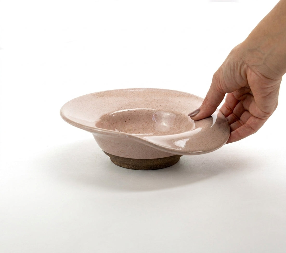 Prato Risoto Borda Rebaixada em cerâmica artesanal — tamanho 250ML, argila Cappuccino, esmalte Nude