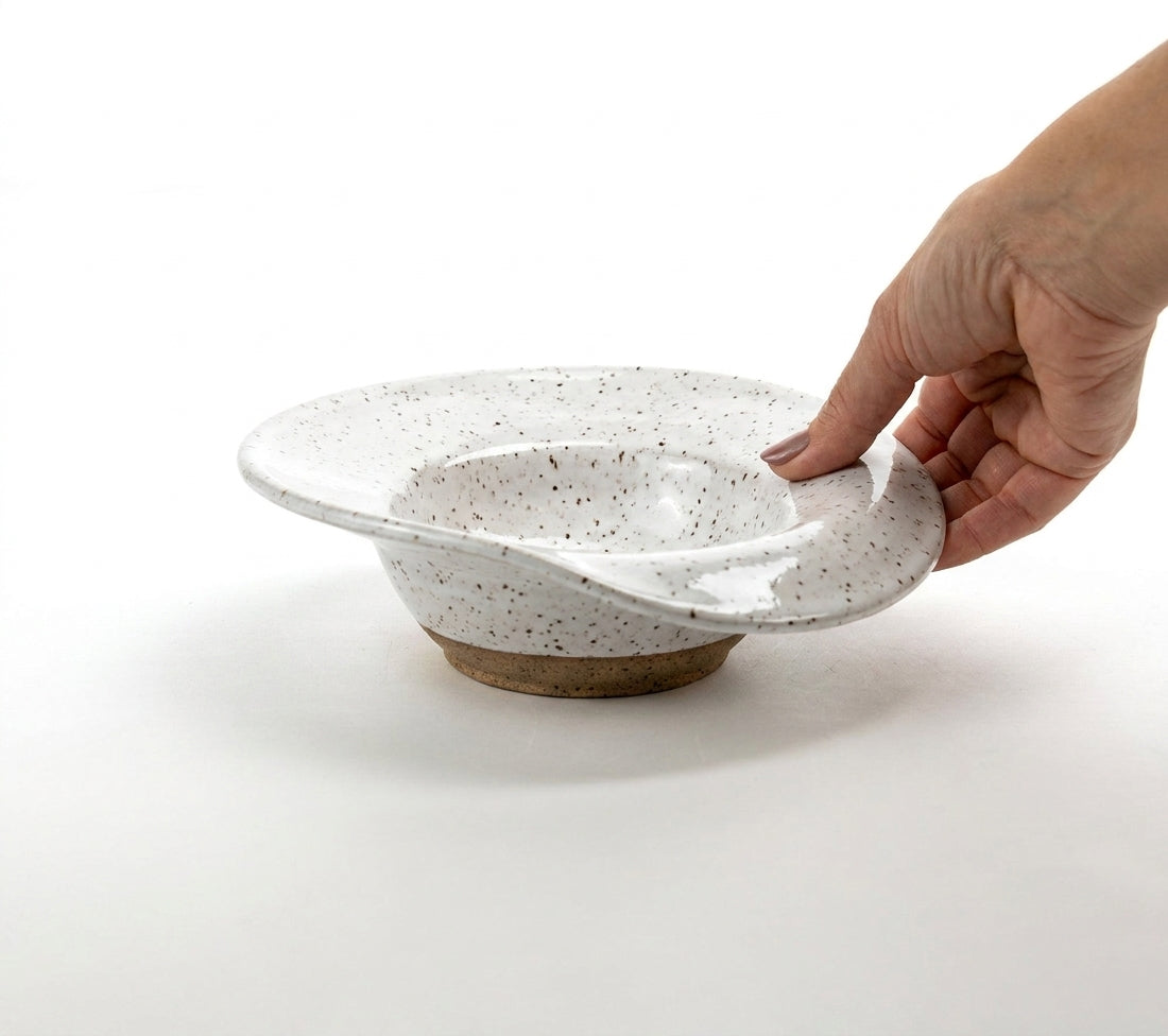 Prato Risoto Borda Rebaixada em cerâmica artesanal — tamanho 250ML, argila Flocos, esmalte Branco AMME