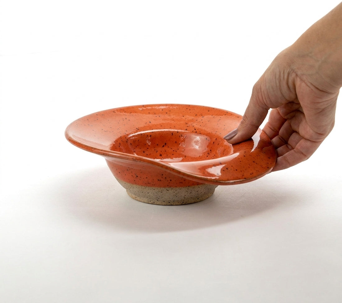 Prato Risoto Borda Rebaixada em cerâmica artesanal — tamanho 250ML, argila Flocos, esmalte Laranja Intenso