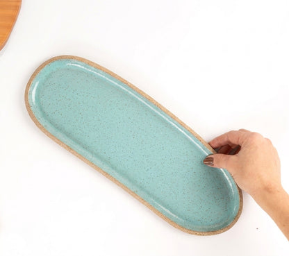 Réguas orgânicas para servir em cerâmica artesanal — tamanho 12CM x 37CM, argila Cappuccino, esmalte Jujuba