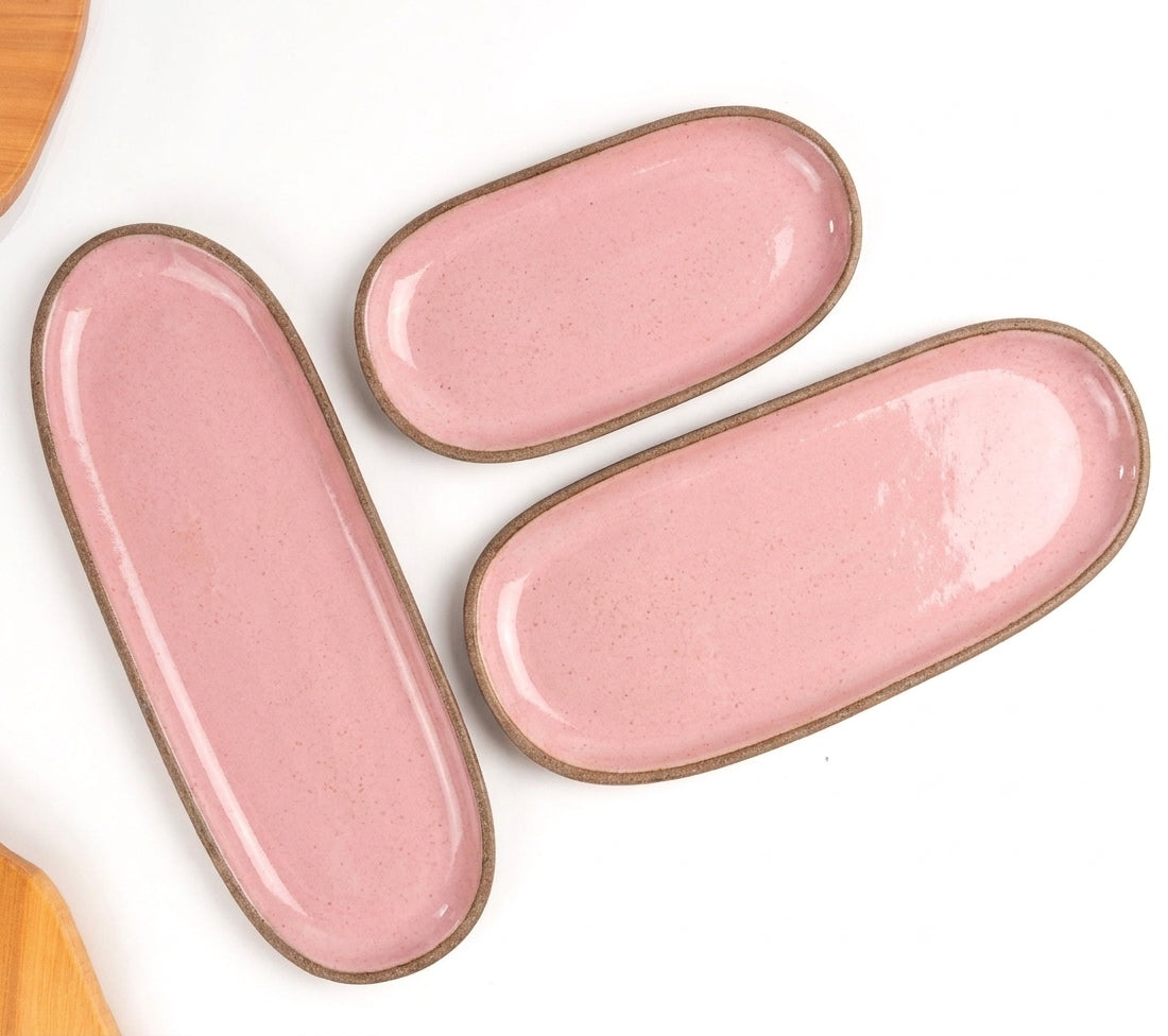 Réguas orgânicas para servir em cerâmica artesanal — tamanho KIT 3 TAMANHOS, argila Cappuccino, esmalte Rosa Barbie
