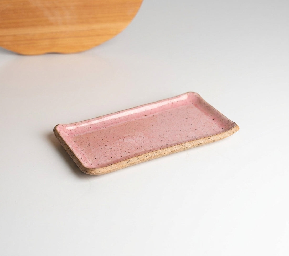 Réguas retas para servir (nova modelagem) em cerâmica artesanal — tamanho 20CM x 12CM, argila Flocos, esmalte Rosa Barbie