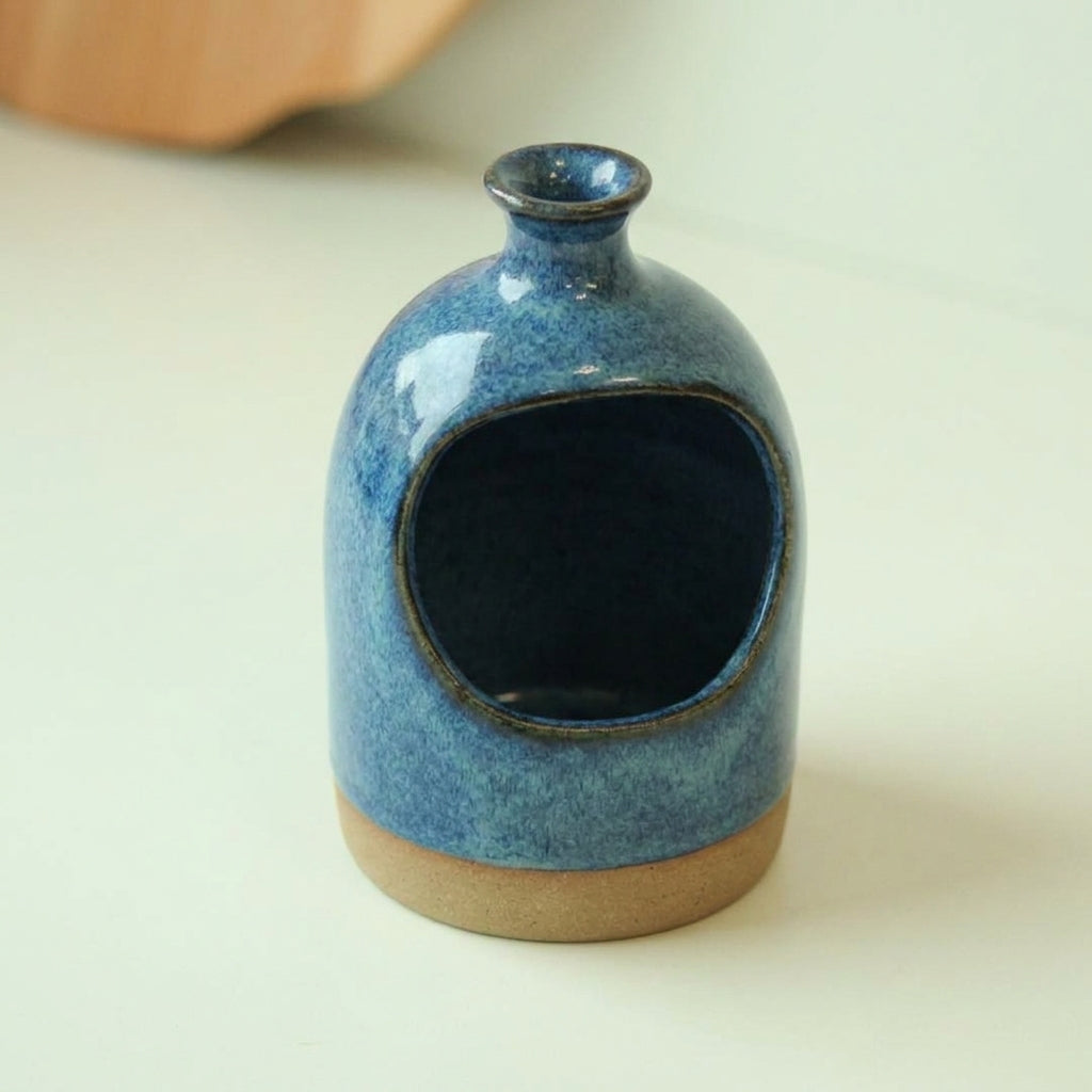 Saleiro Aberto em cerâmica artesanal — argila Cappuccino, esmalte Azul Safira