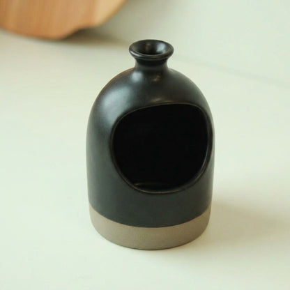 Saleiro Aberto em cerâmica artesanal — argila Cappuccino, esmalte Preto Acetinado