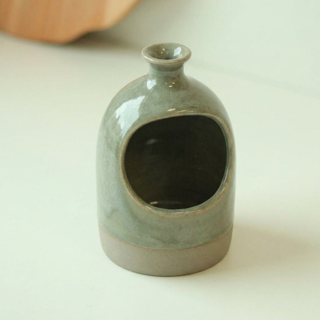 Saleiro Aberto em cerâmica artesanal — argila Cappuccino, esmalte Verde Pompeia