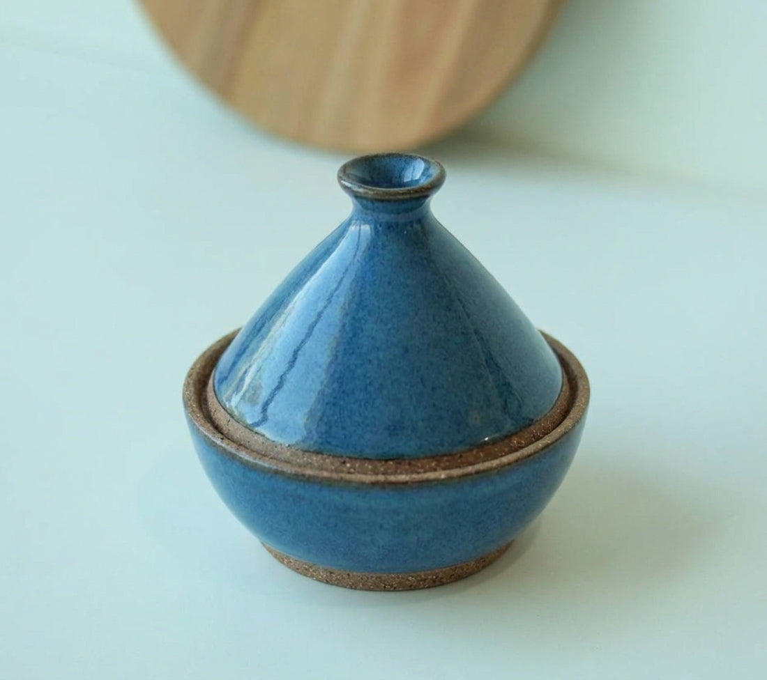 Saleiro Marroquino em cerâmica artesanal — argila Cappuccino, esmalte Azul Safira