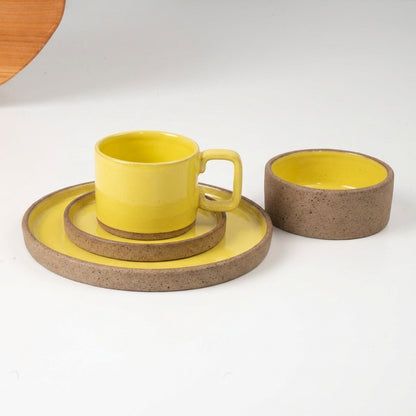 SET café da manhã reta com bowl linha reta em cerâmica artesanal — argila Cappuccino, esmalte Amarelo Intenso