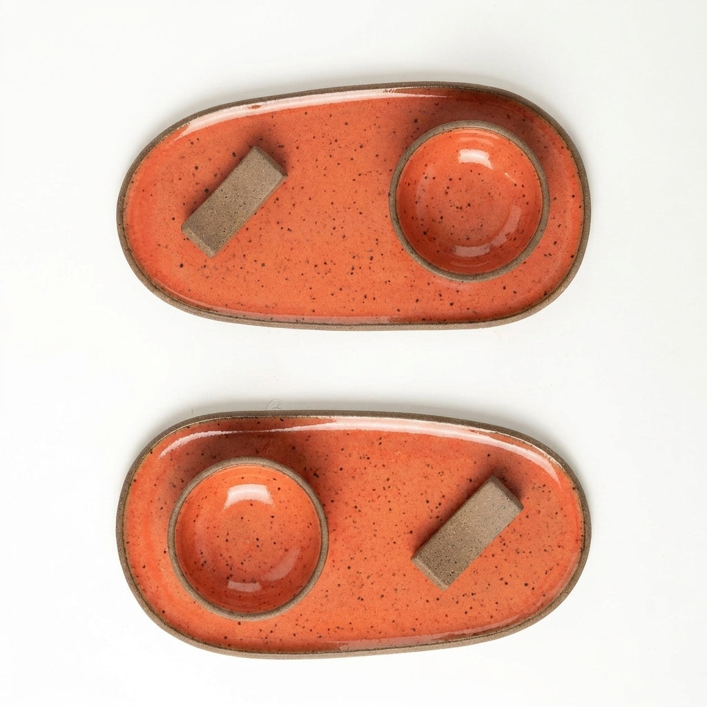 Set par de pratinho orgânico com nosoki e descanso de hashi em arco em cerâmica artesanal — argila Flocos, esmalte Laranja Intenso
