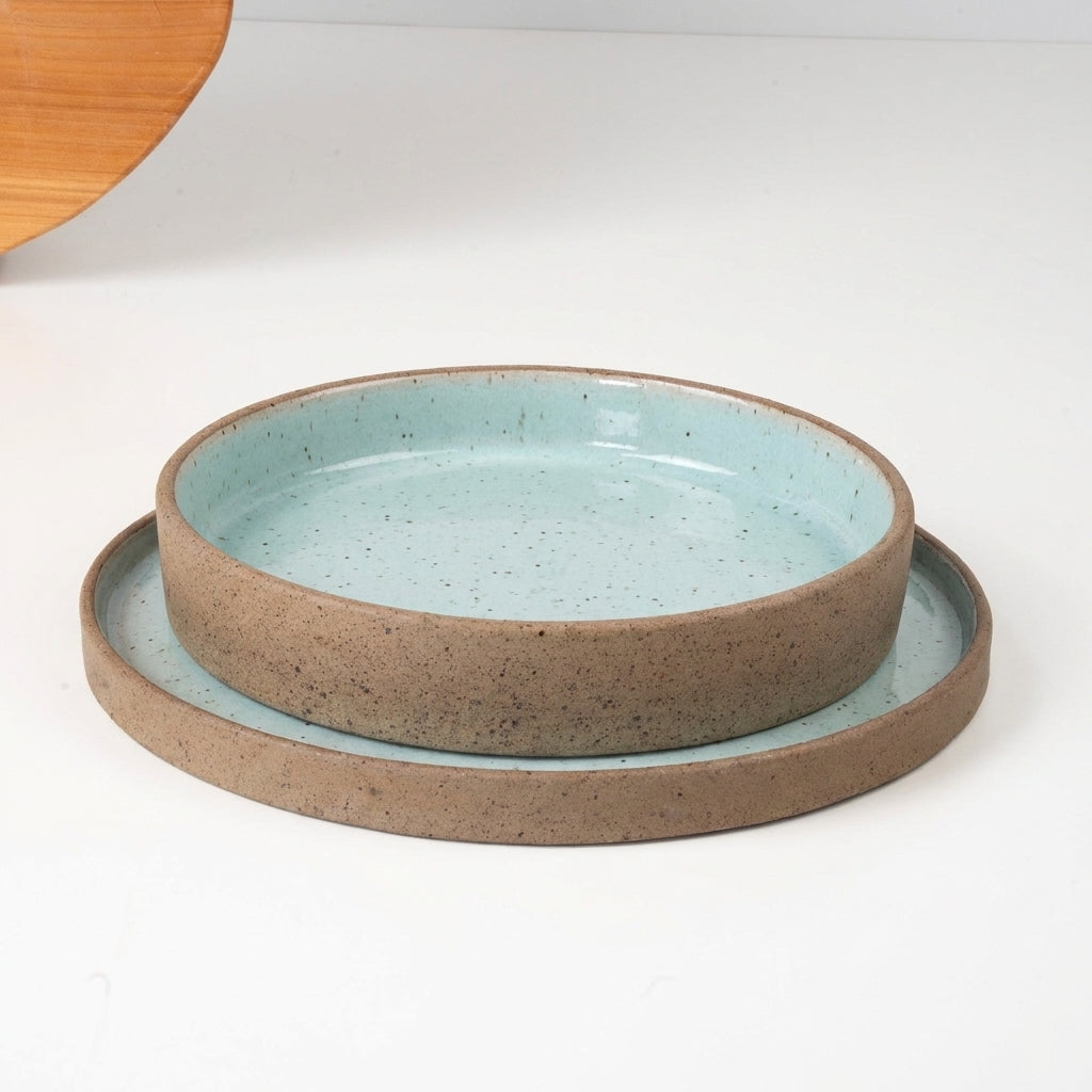 SET Prato Raso e Fundo linha Reta em cerâmica artesanal — argila Flocos, esmalte Jujuba