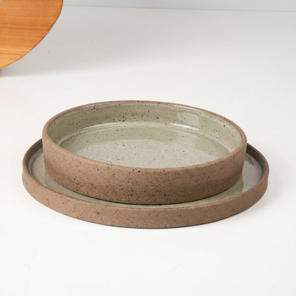SET Prato Raso e Fundo linha Reta em cerâmica artesanal — argila Flocos, esmalte Verde Pompeia