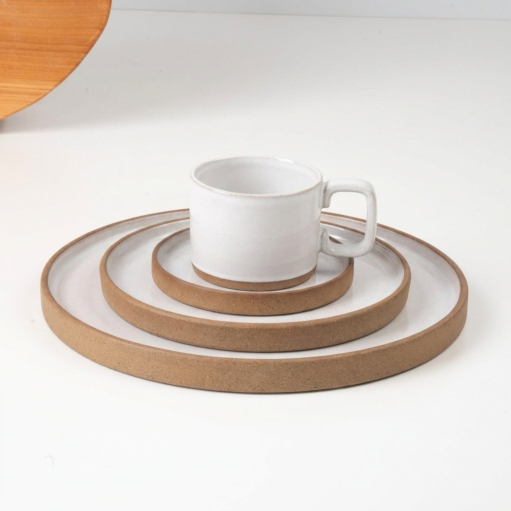 SET Refeição, sobremesa e café linha reta em cerâmica artesanal — argila Cappuccino, esmalte Branco AMME
