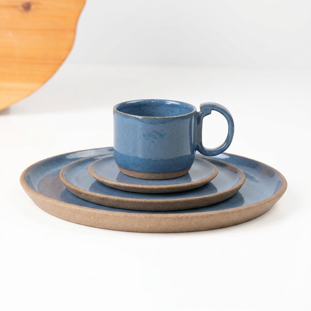 SET Refeição, sobremesa e café encontro em cerâmica artesanal — argila Cappuccino, esmalte Azul Safira