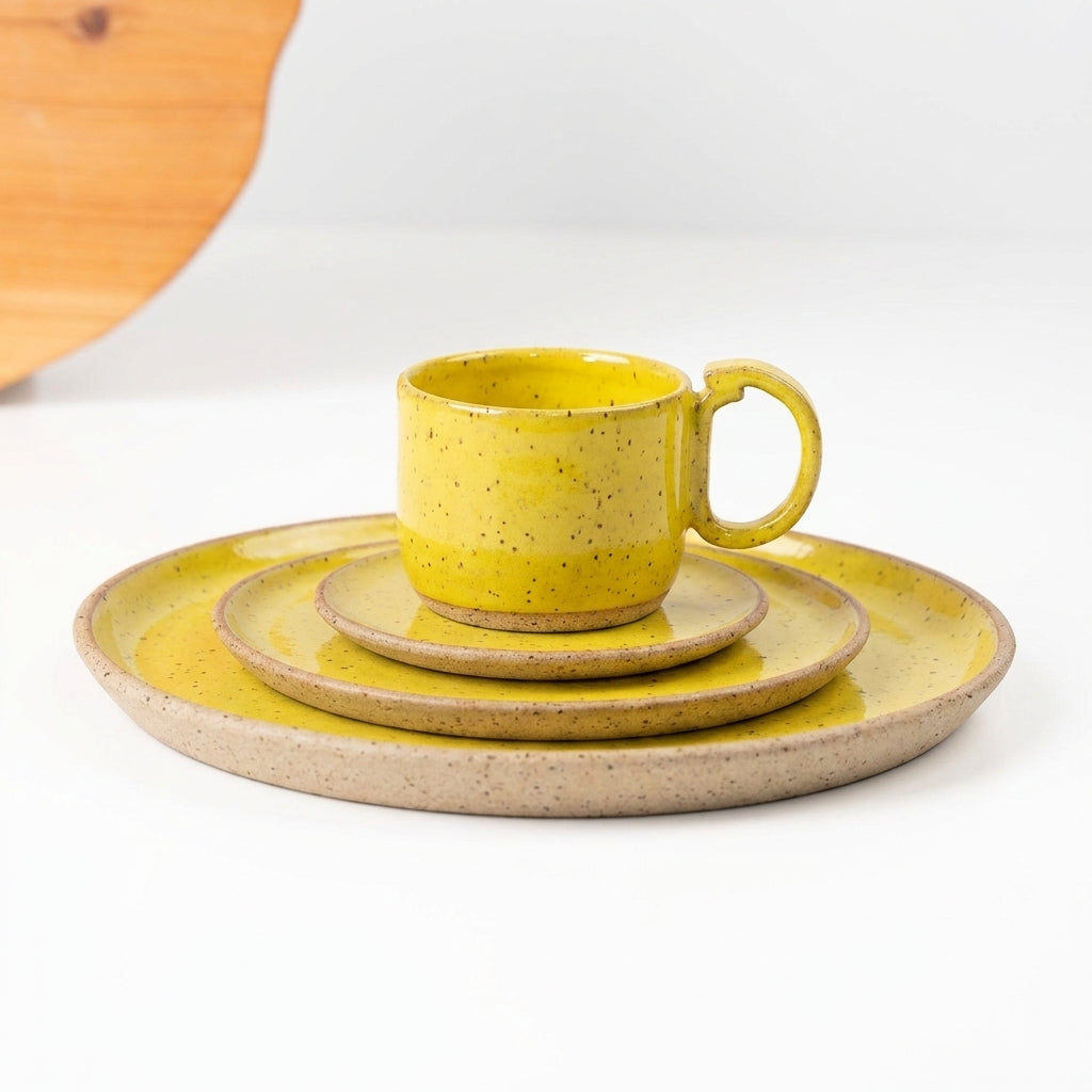 SET Refeição, sobremesa e café encontro em cerâmica artesanal — argila Flocos, esmalte Amarelo Intenso