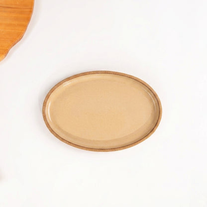 Travessa Oval em cerâmica artesanal — tamanho 25CM x 18CM, argila Cappuccino, esmalte Pedra Sabão