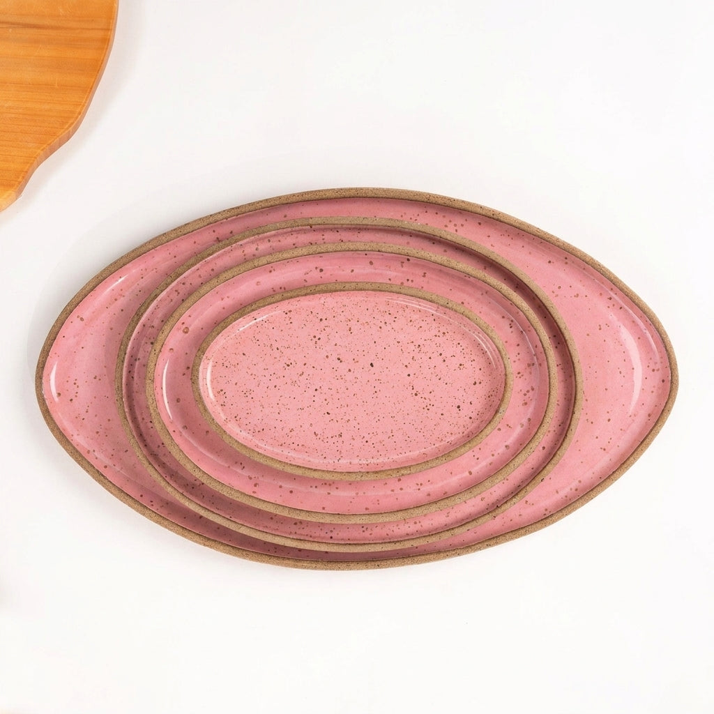 Travessa Oval em cerâmica artesanal — tamanho KIT 4 TAMANHOS, argila Flocos, esmalte Rosa Barbie