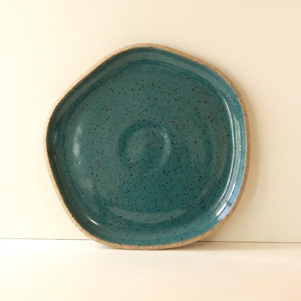 Travessa Rasa Orgânica em cerâmica artesanal — tamanho 32CM, argila Flocos, esmalte Verde Exército