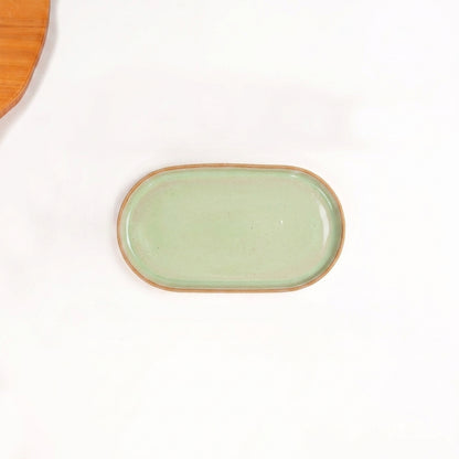 Travessa Retangular com Laterais Arredondados em cerâmica artesanal — tamanho 19CM x 10CM, argila Cappuccino, esmalte Verde Menta