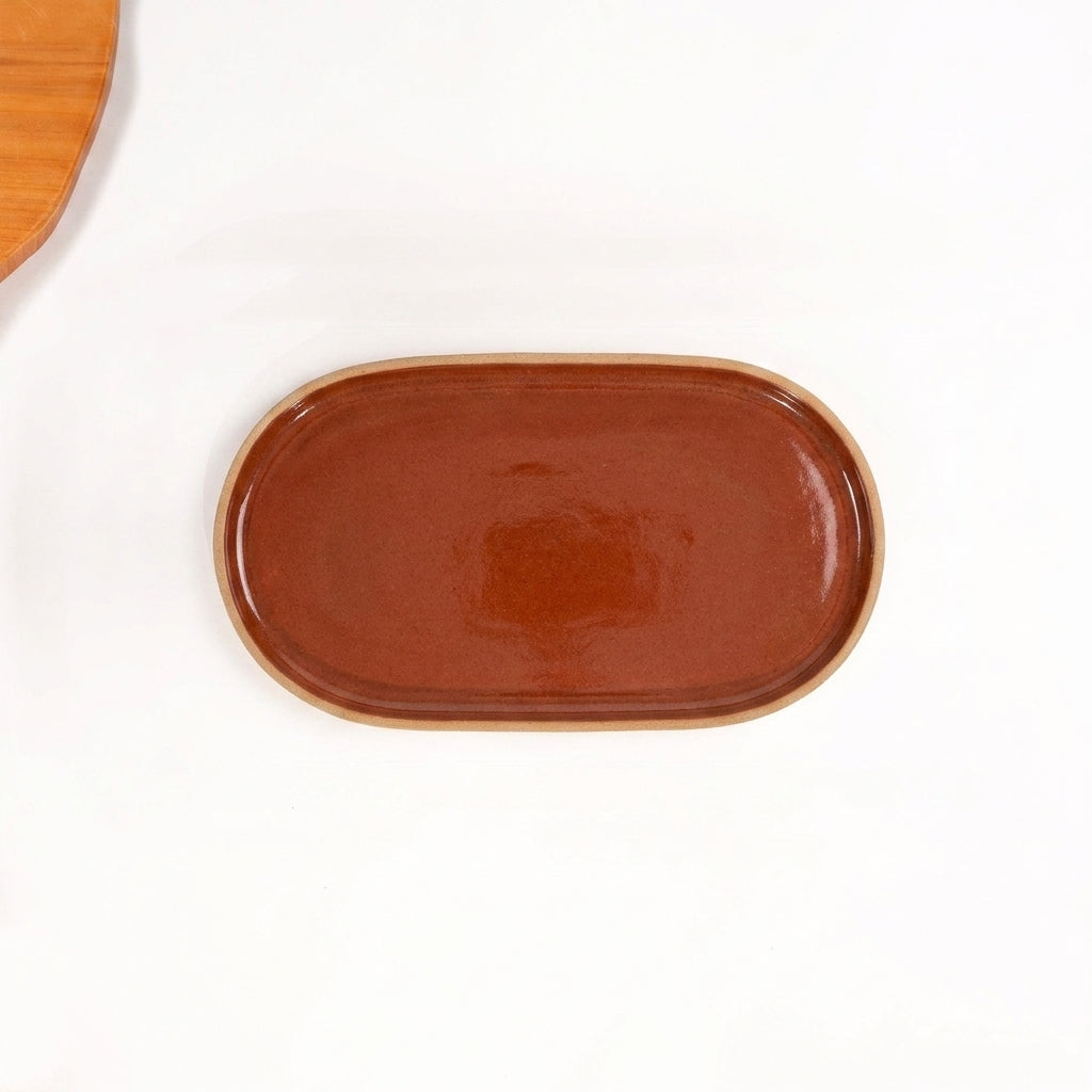 Travessa Retangular com Laterais Arredondados em cerâmica artesanal — tamanho 24CM x 13CM, argila Cappuccino, esmalte Sol de Terracota